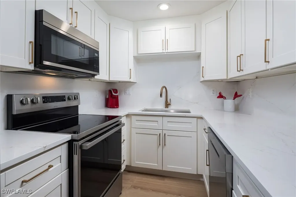 1595 Curlew Avenue Naples FL 34102