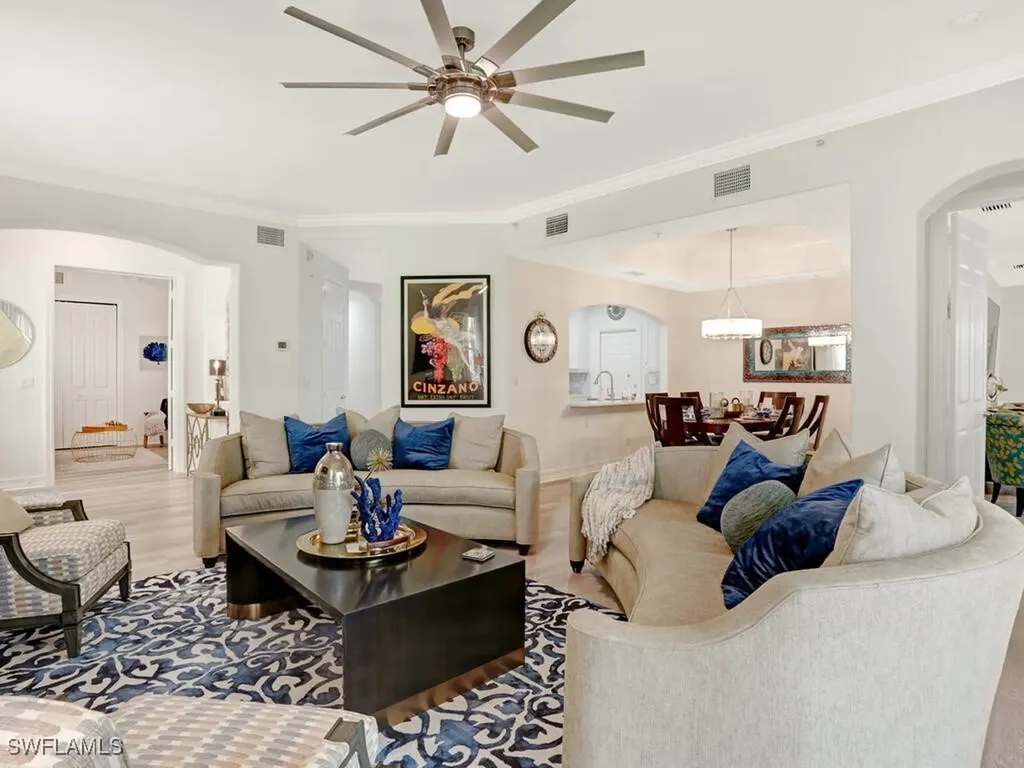 2847 Tiburon Boulevard E Naples FL 34109