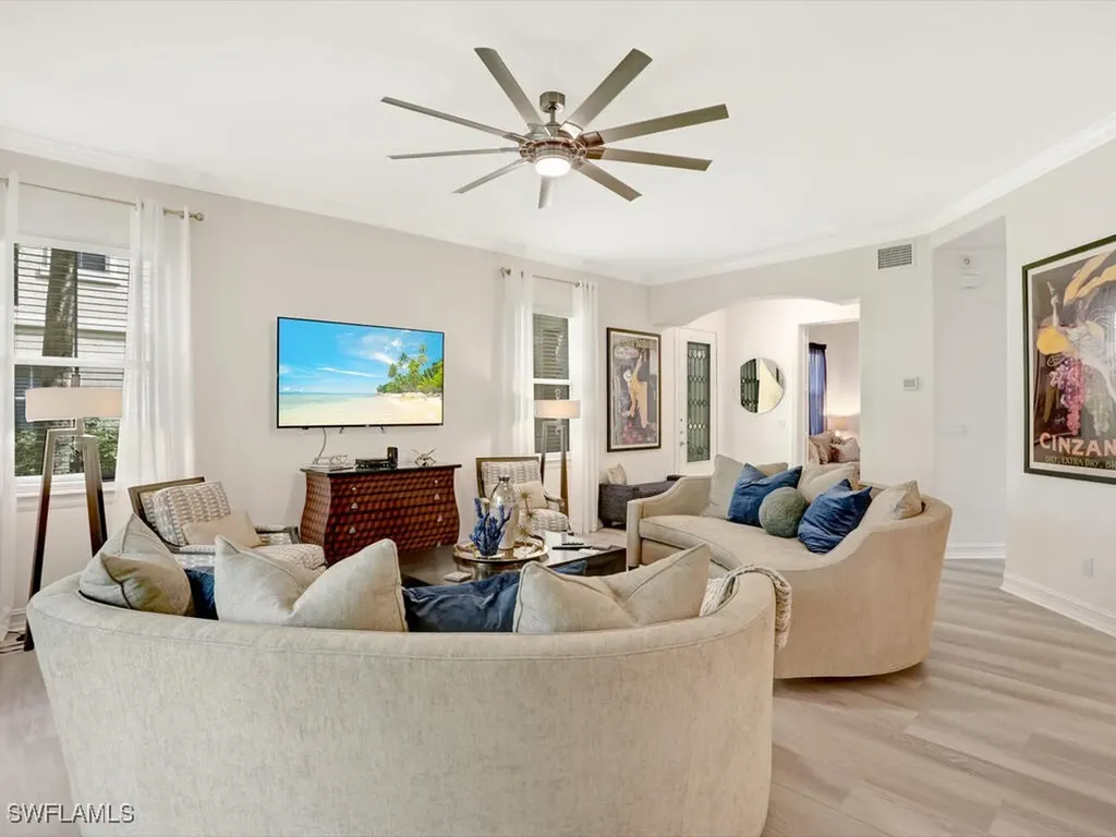 2847 Tiburon Boulevard E Naples FL 34109