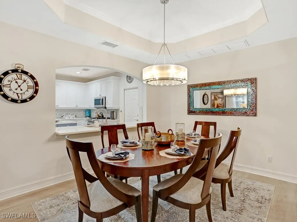 2847 Tiburon Boulevard E Naples FL 34109