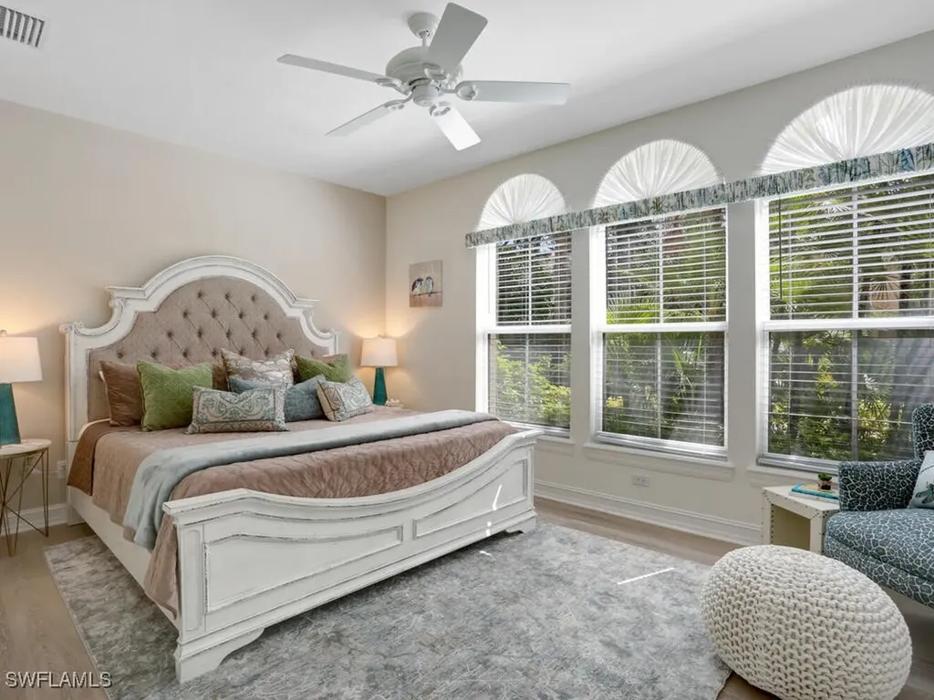 2847 Tiburon Boulevard E Naples FL 34109