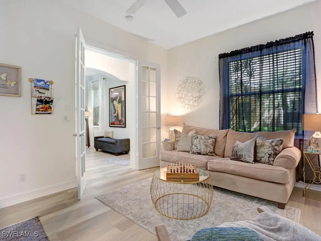 2847 Tiburon Boulevard E Naples FL 34109