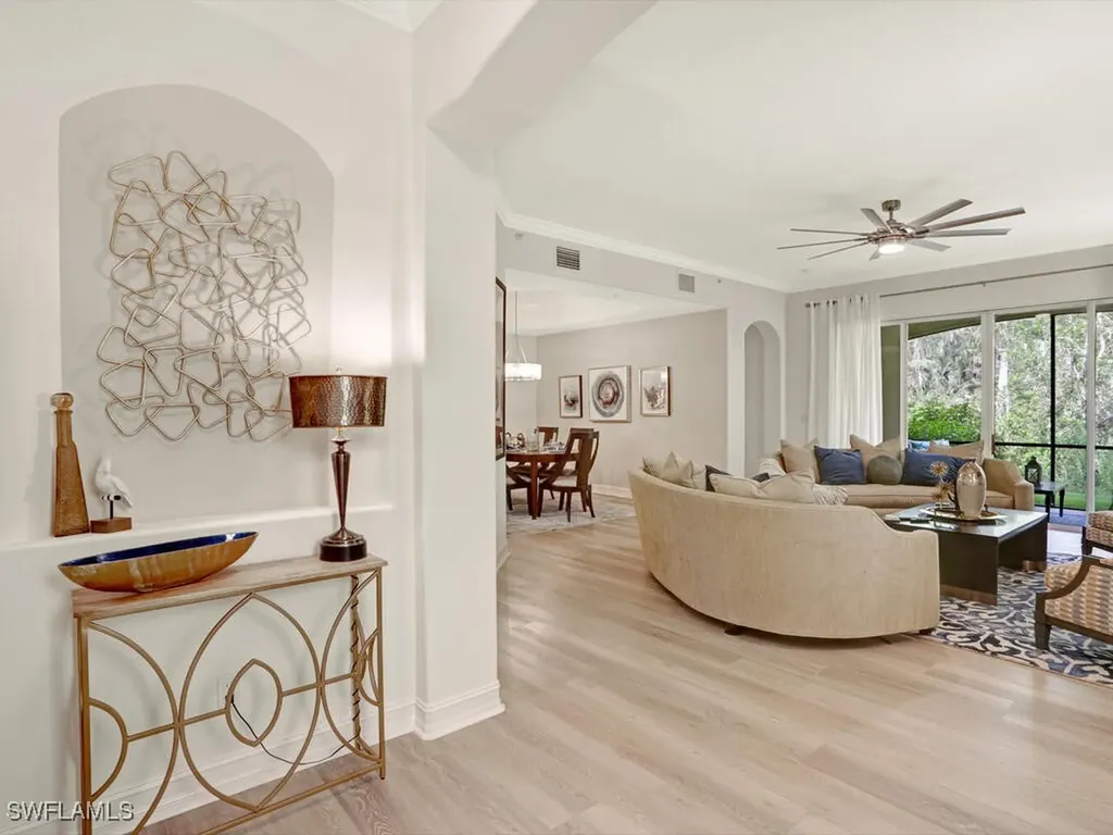 2847 Tiburon Boulevard E Naples FL 34109