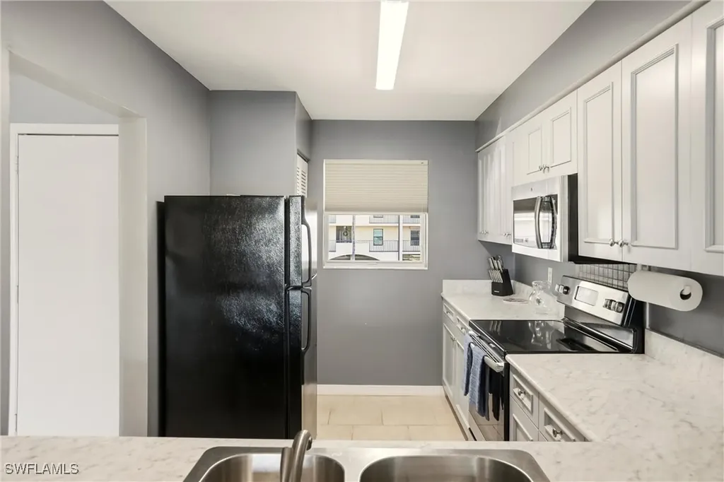 1060 Swallow Avenue Marco Island FL 34145