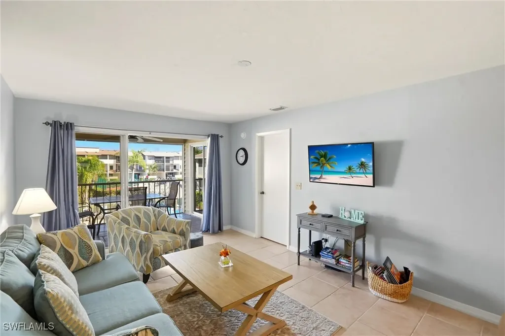 1060 Swallow Avenue Marco Island FL 34145