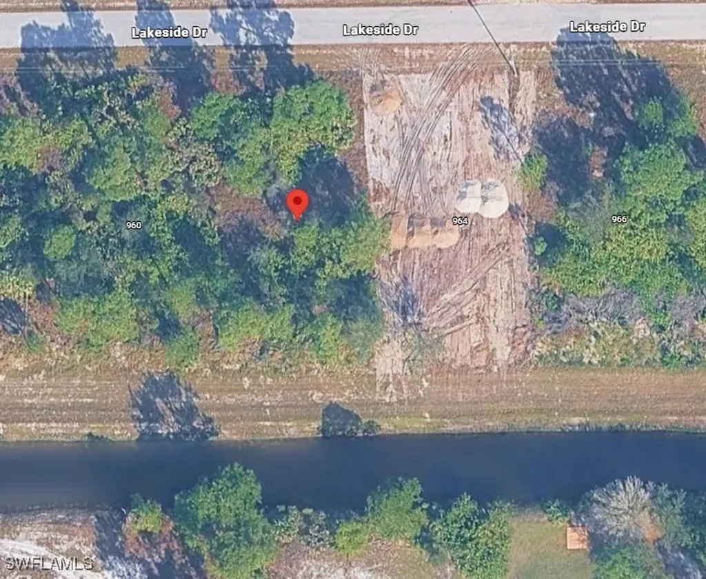 962 Lakeside Drive Lehigh Acres FL 33974