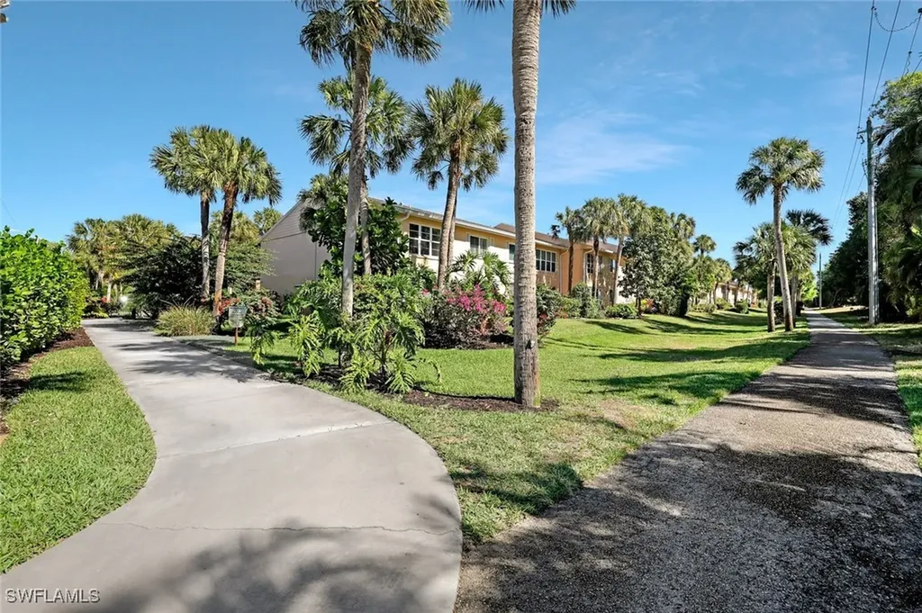 4000 Ice Castle Way Naples FL 34112