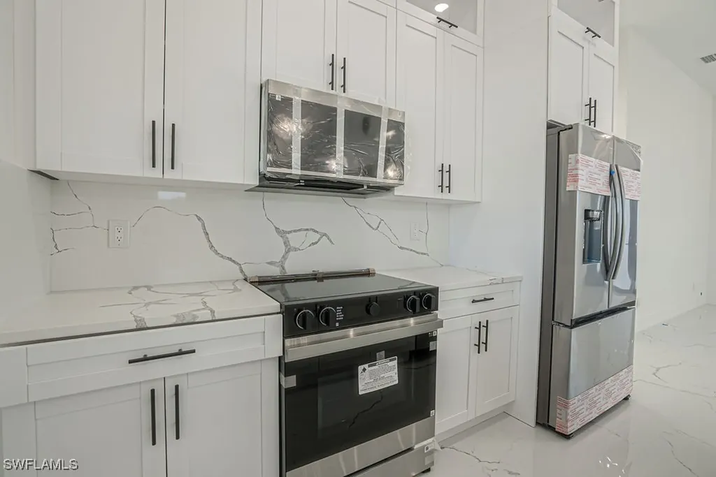 405 Kismet Parkway E Cape Coral FL 33909