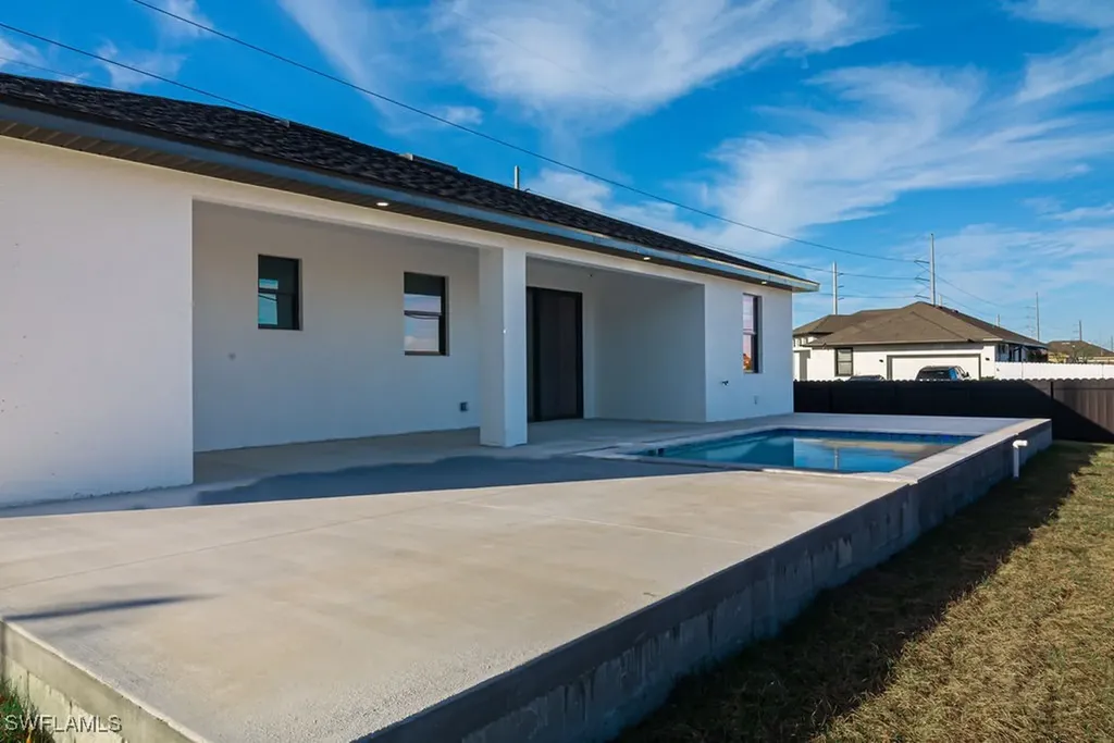 405 Kismet Parkway E Cape Coral FL 33909