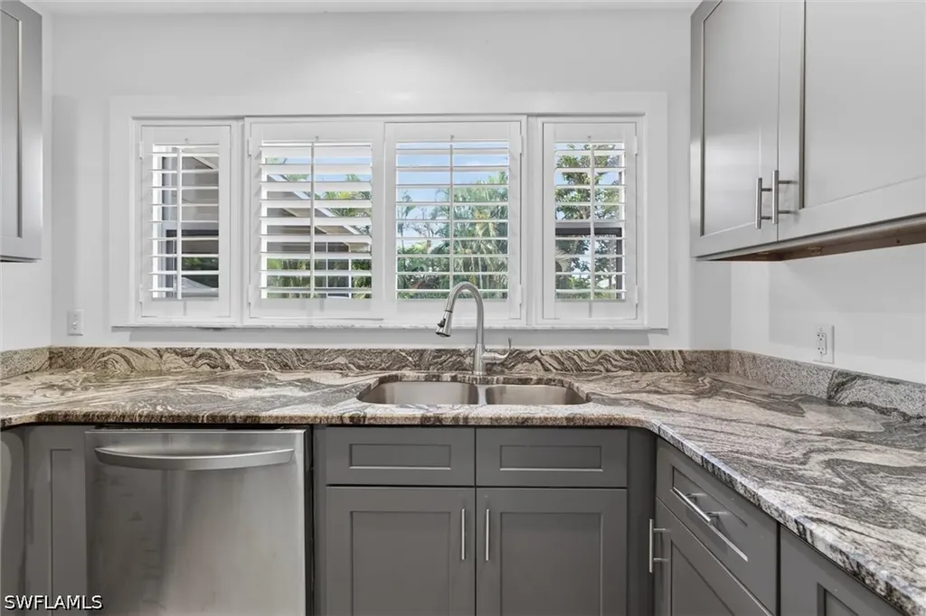 1420 Maravilla Avenue Fort Myers FL 33901