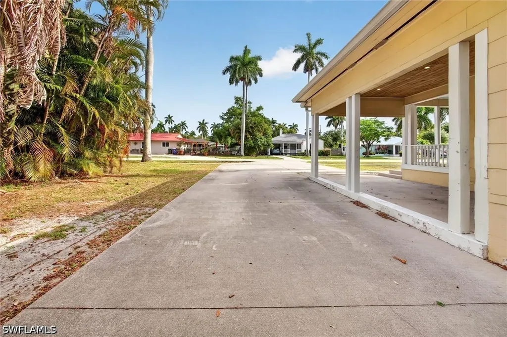 1420 Maravilla Avenue Fort Myers FL 33901