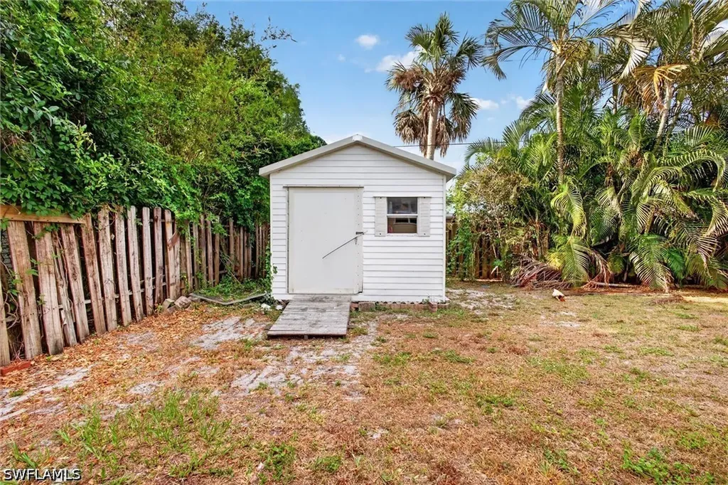 1420 Maravilla Avenue Fort Myers FL 33901