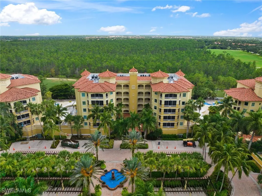2728 Tiburon Boulevard E Naples FL 34109
