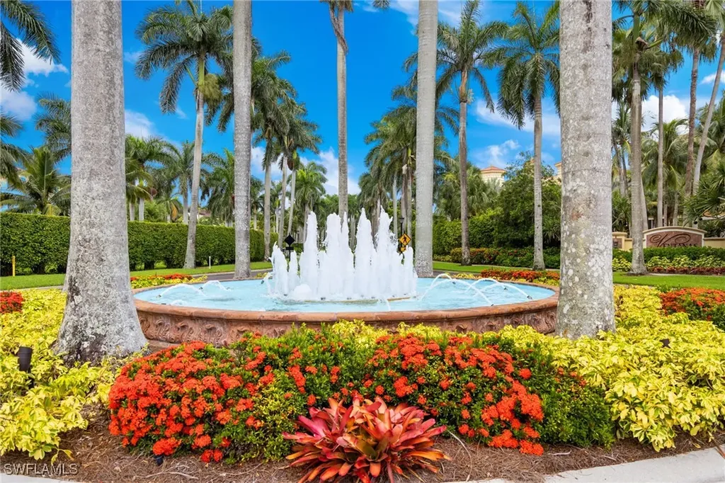 2728 Tiburon Boulevard E Naples FL 34109