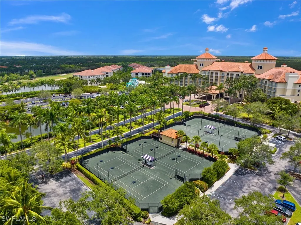 2728 Tiburon Boulevard E Naples FL 34109