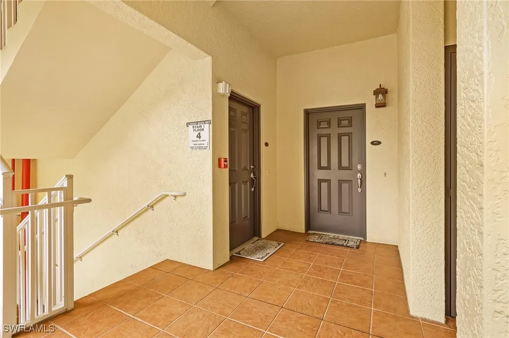 2728 Tiburon Boulevard E Naples FL 34109