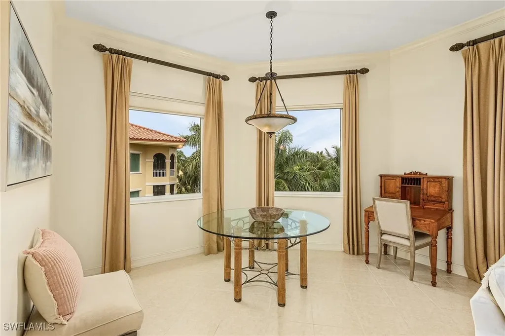 2728 Tiburon Boulevard E Naples FL 34109