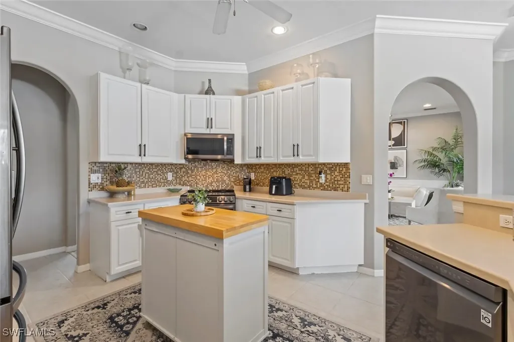 8524 Laurel Lakes Boulevard Naples FL 34119