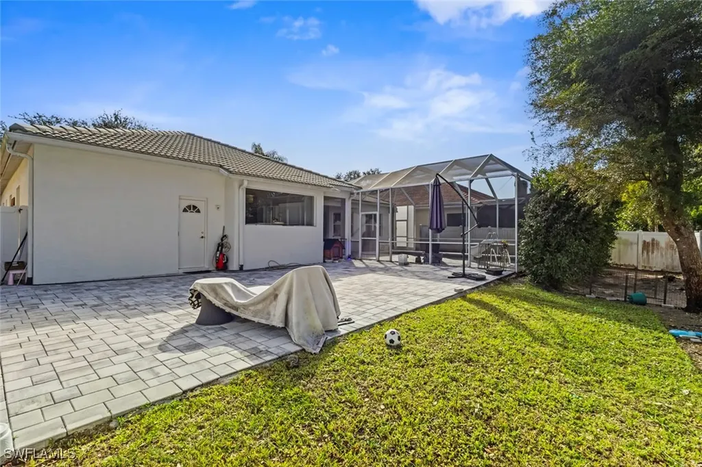 8524 Laurel Lakes Boulevard Naples FL 34119