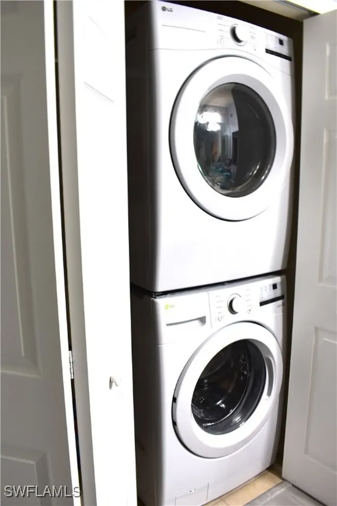 9072 Gervais Circle Naples FL 34120