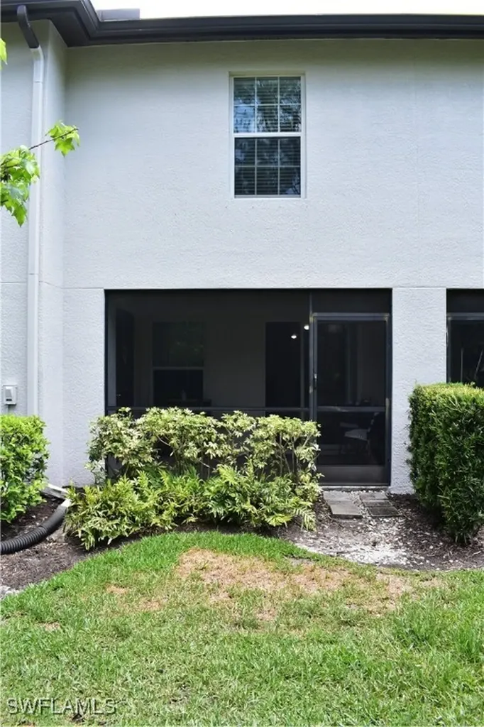 9072 Gervais Circle Naples FL 34120