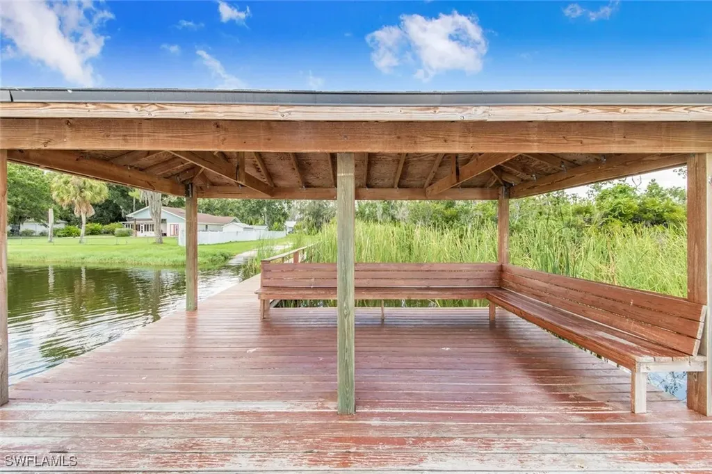 910 Liberty Lane Auburndale FL 33823