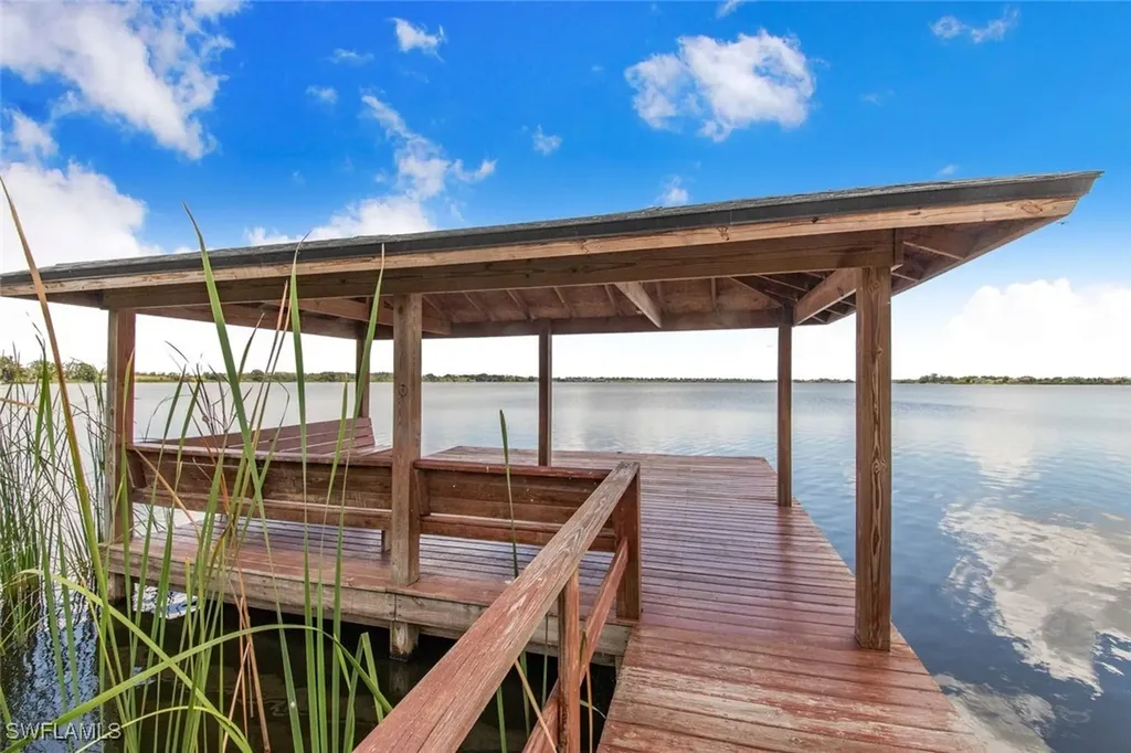 910 Liberty Lane Auburndale FL 33823