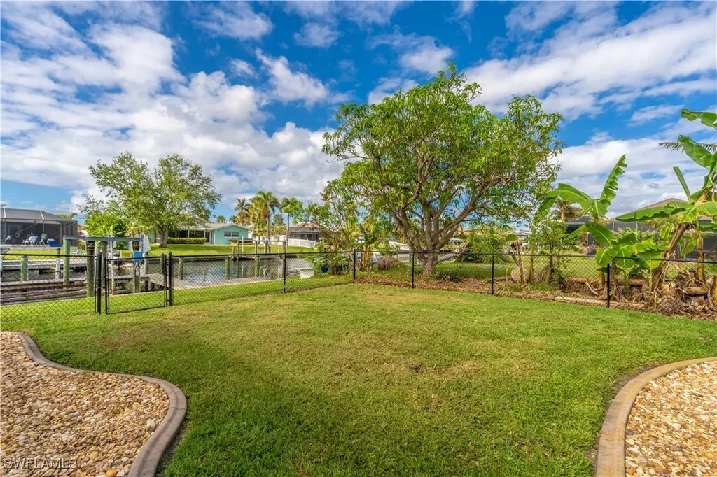 5344 Coral Avenue Cape Coral FL 33904