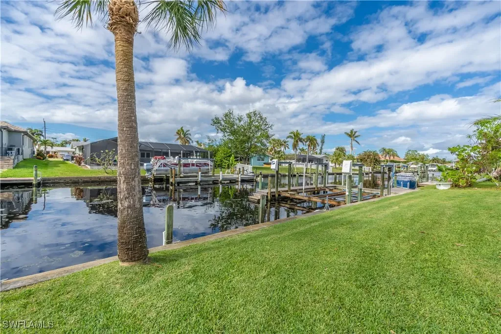 5344 Coral Avenue Cape Coral FL 33904