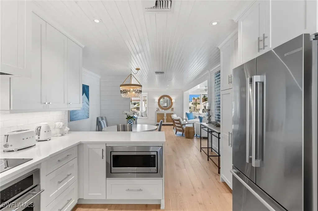 2701 Gulf Shore Boulevard N Naples FL 34103