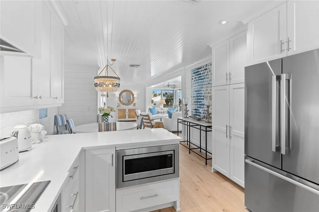 2701 Gulf Shore Boulevard N Naples FL 34103