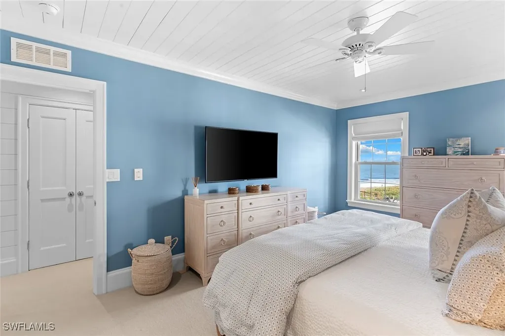 2701 Gulf Shore Boulevard N Naples FL 34103