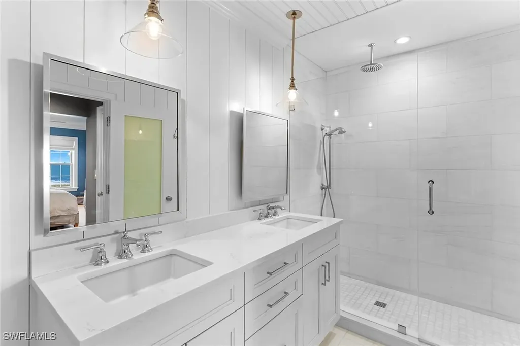 2701 Gulf Shore Boulevard N Naples FL 34103