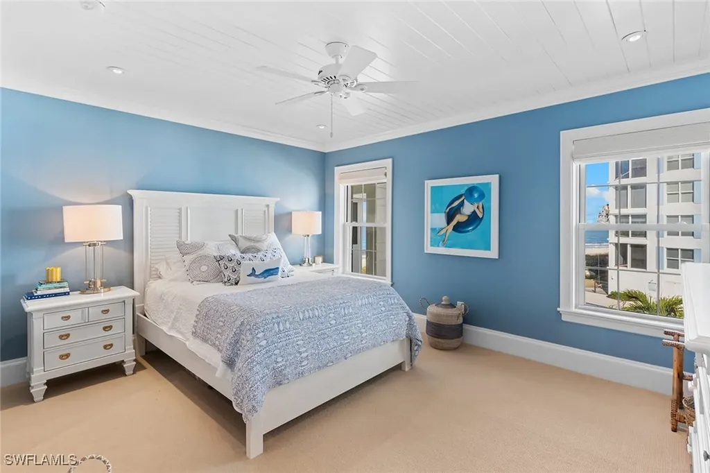 2701 Gulf Shore Boulevard N Naples FL 34103