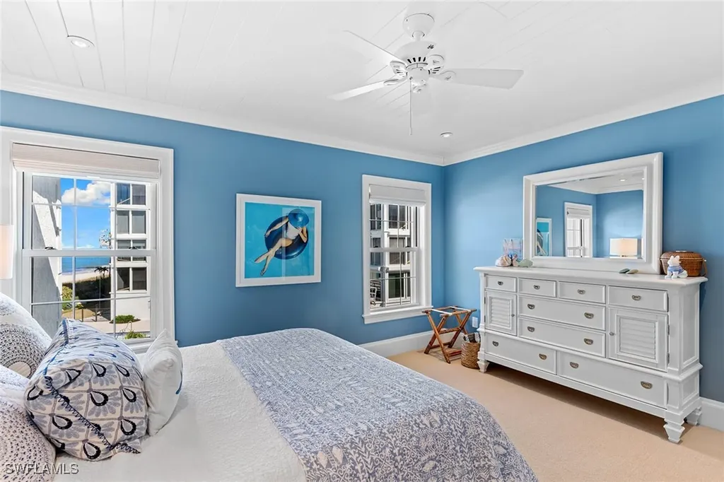 2701 Gulf Shore Boulevard N Naples FL 34103