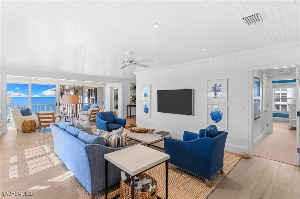 2701 Gulf Shore Boulevard N Naples FL 34103