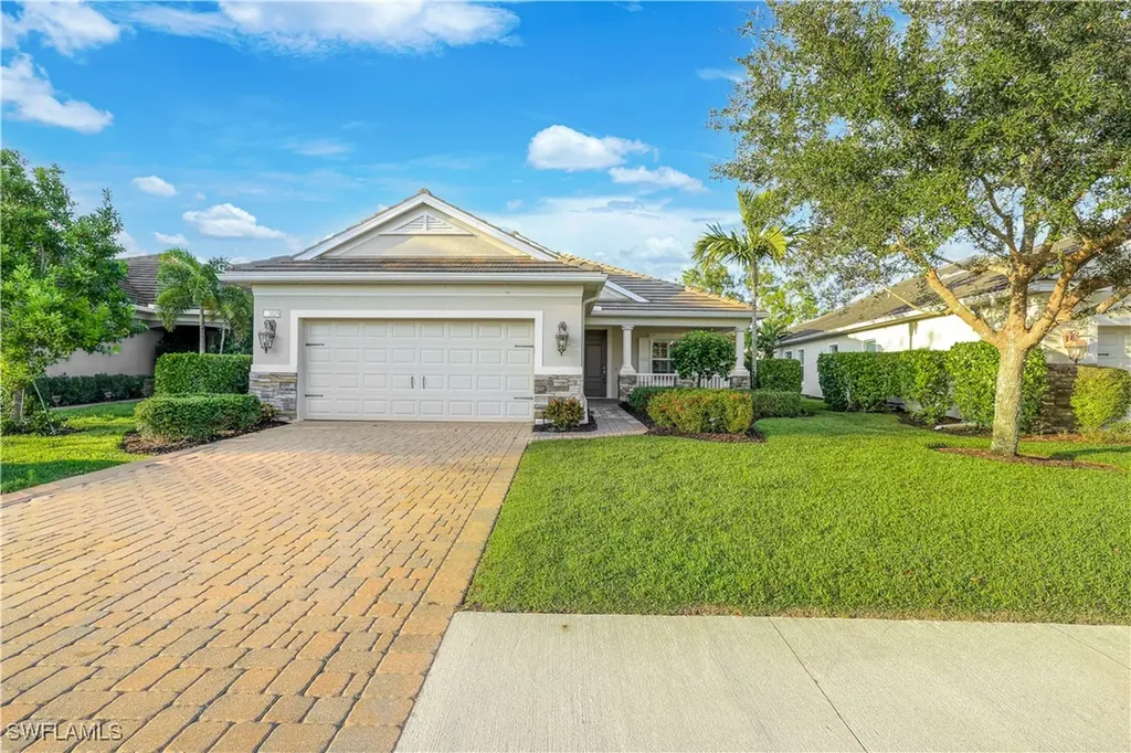 3529 Canopy Circle Naples FL 34120