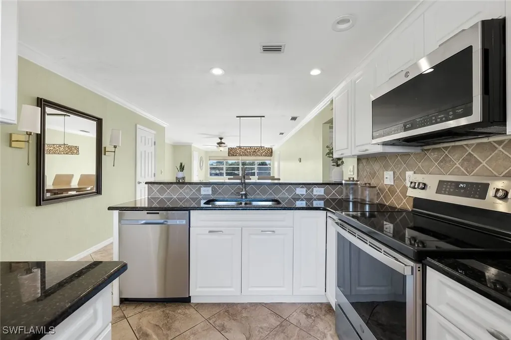 1706 Bikini Court Cape Coral FL 33904