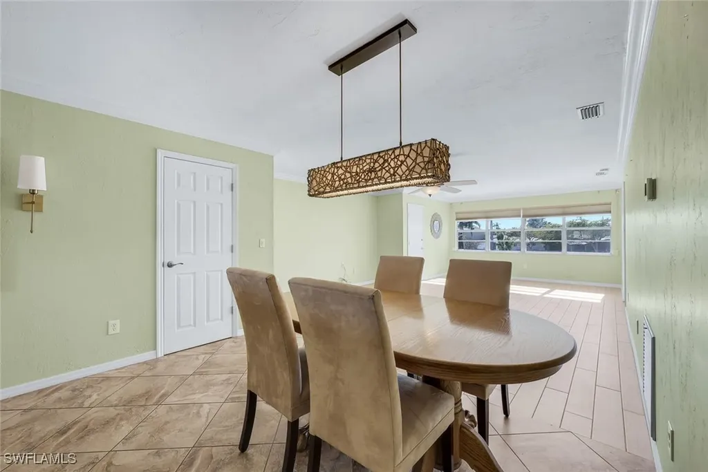 1706 Bikini Court Cape Coral FL 33904