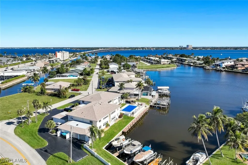 1706 Bikini Court Cape Coral FL 33904