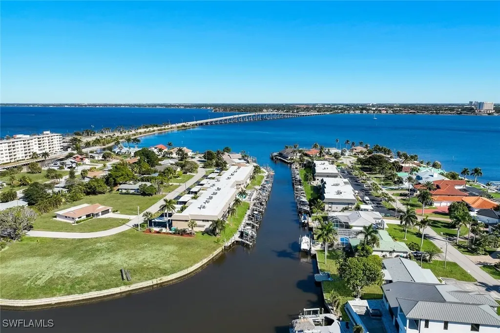 1706 Bikini Court Cape Coral FL 33904