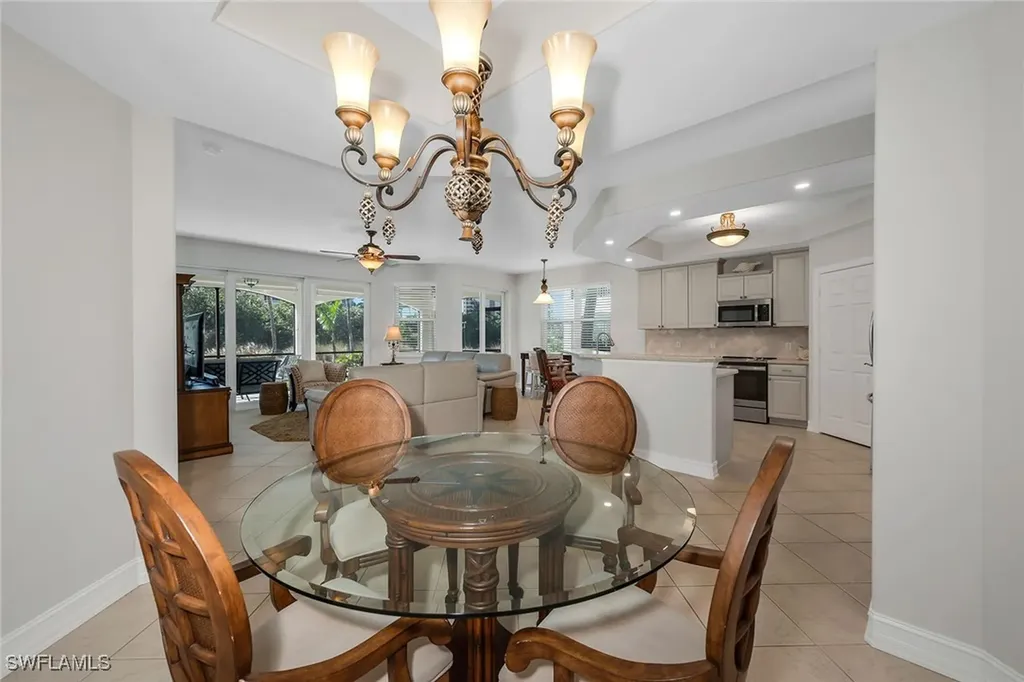 1285 Rialto Way Naples FL 34114