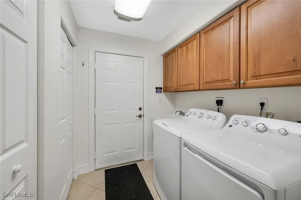 1285 Rialto Way Naples FL 34114