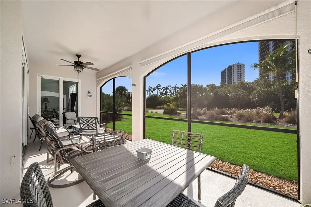 1285 Rialto Way Naples FL 34114