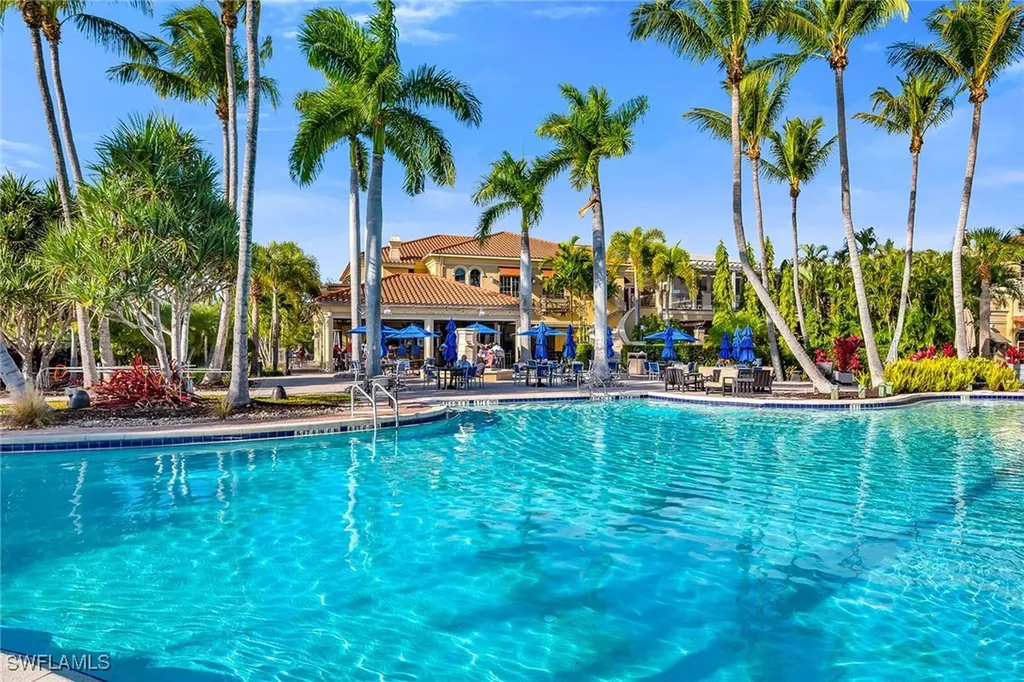 1285 Rialto Way Naples FL 34114
