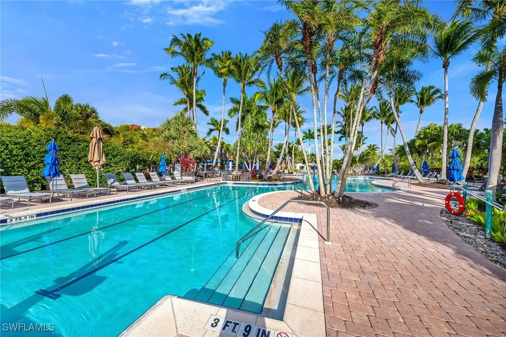 1285 Rialto Way Naples FL 34114