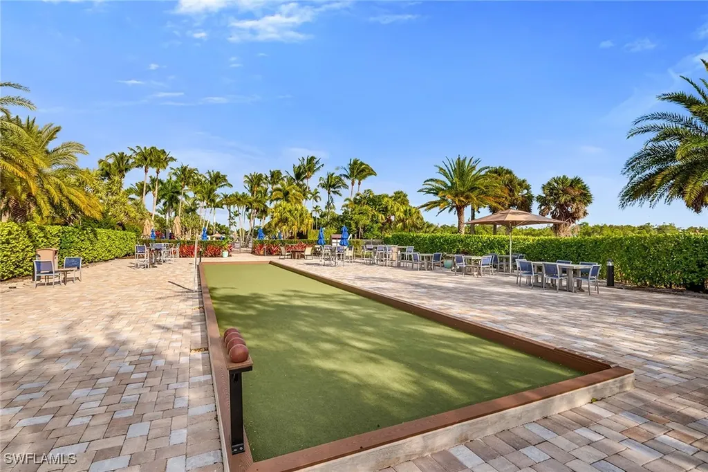 1285 Rialto Way Naples FL 34114