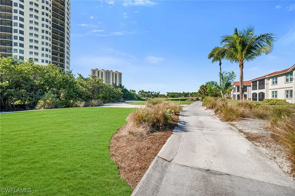 1285 Rialto Way Naples FL 34114