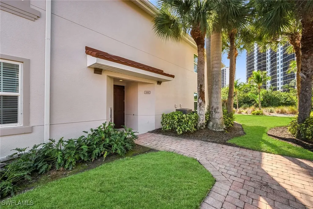 1285 Rialto Way Naples FL 34114