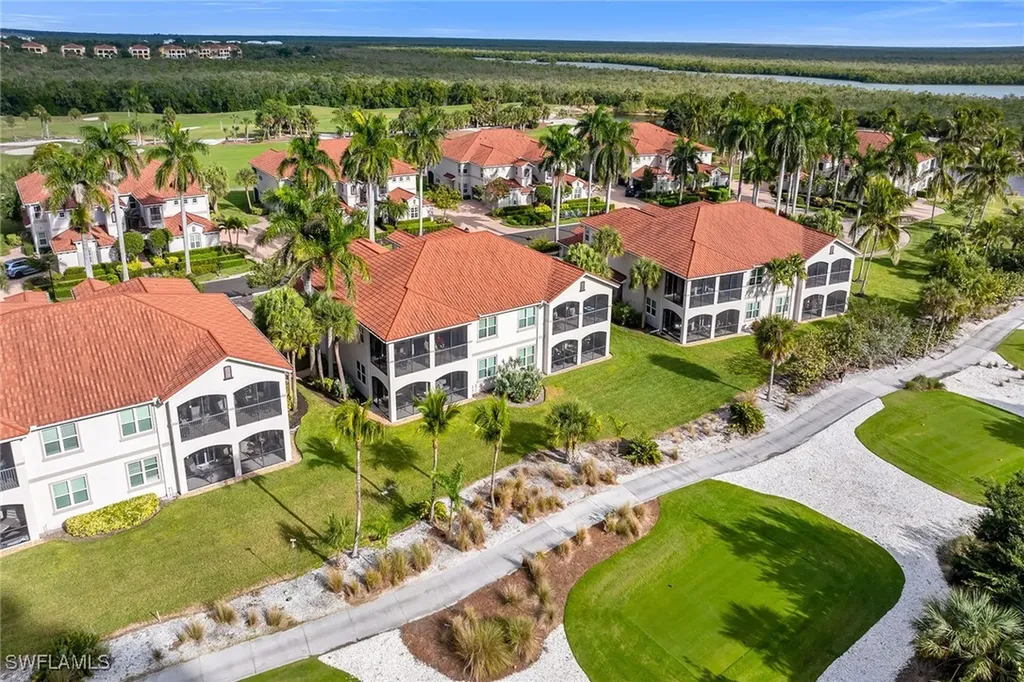 1285 Rialto Way Naples FL 34114